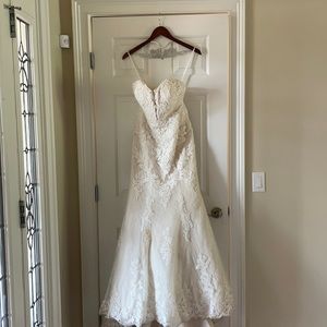 Justin Alexander Plunging Sweetheart Fit/Flare